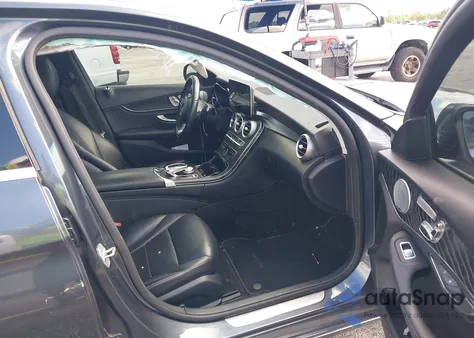 2016 Mercedes-Benz C 300 300 из США, поврежденный, VIN 55SWF4JB8GU128710